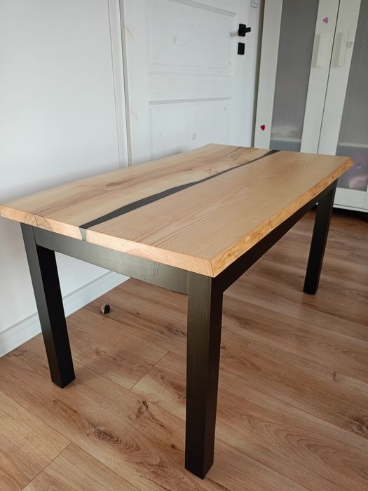 Stolik kawowy jesionowy