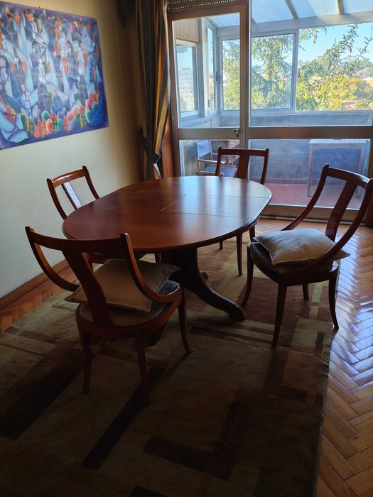 Mesa e cadeiras sala de jantar