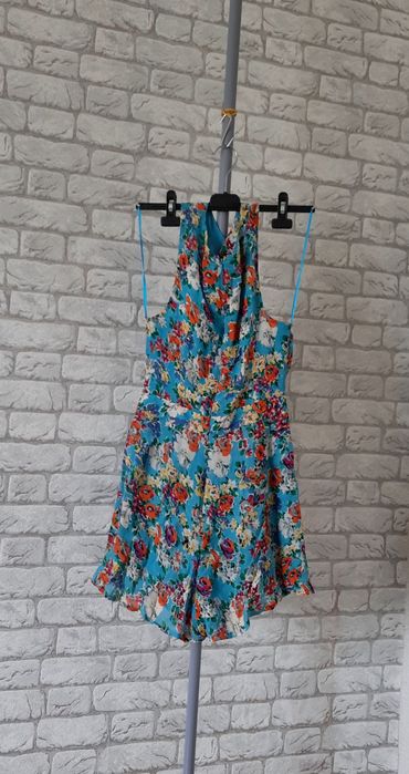 Letni kombinezon w kwiaty