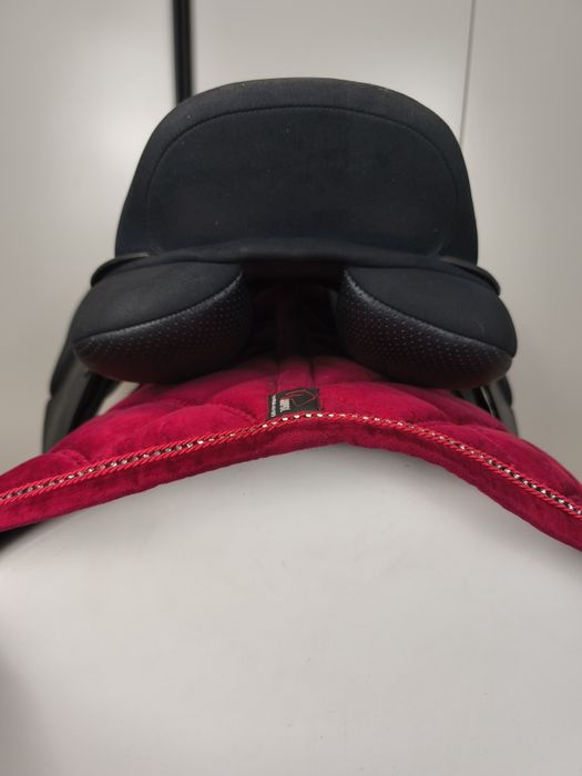 17,5 cali Wintec 2000 pro siodło wszechstronne Id.518 wełna perforac