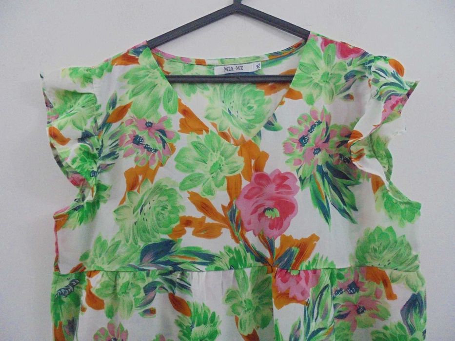 Blusa de senhora muito florida
