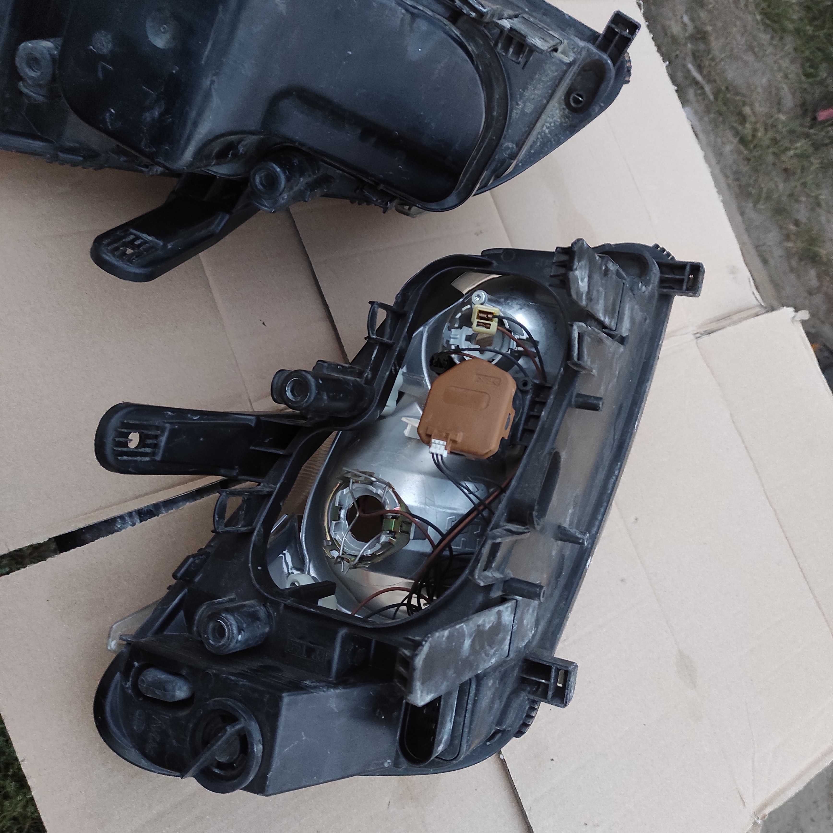 Lampa Lampy Przód Ford Focus C Max Komplet