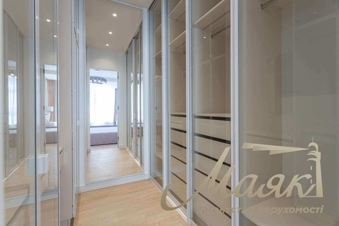Аренда 4-к квартиры 180м² в ЖК Новопечерские Липки Драгомирова 15Б