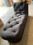 Chaise lounge preta