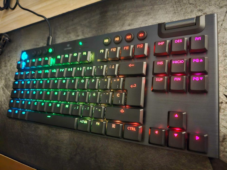 Logitech G915X Lightspeed TKL