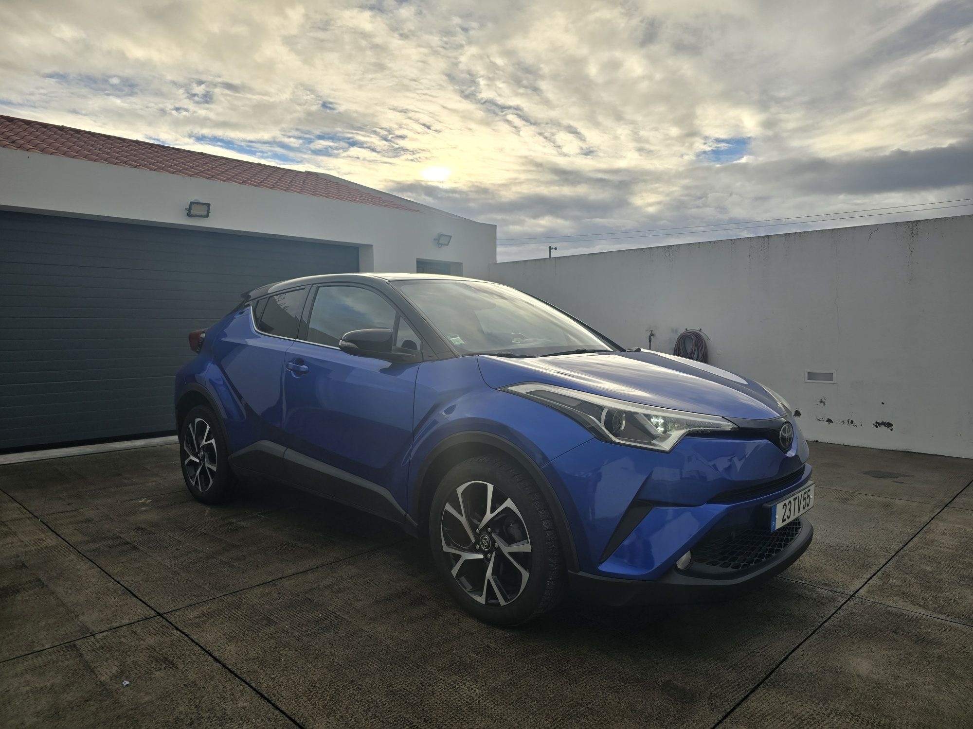 Toyota c-hr 1200 com 47 mil km