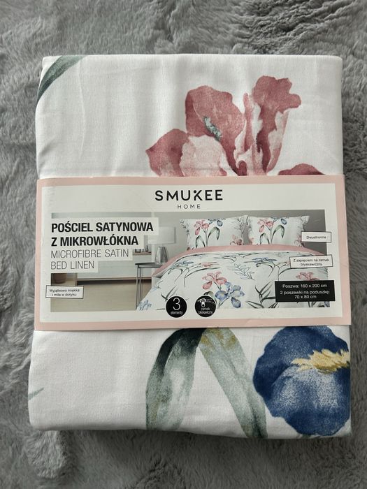 Pościel w kwiaty satynowa z mikrowłókna 160x200 cm 2 poszewki smukee