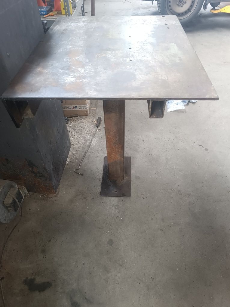 Stół warsztatowy metalowy
