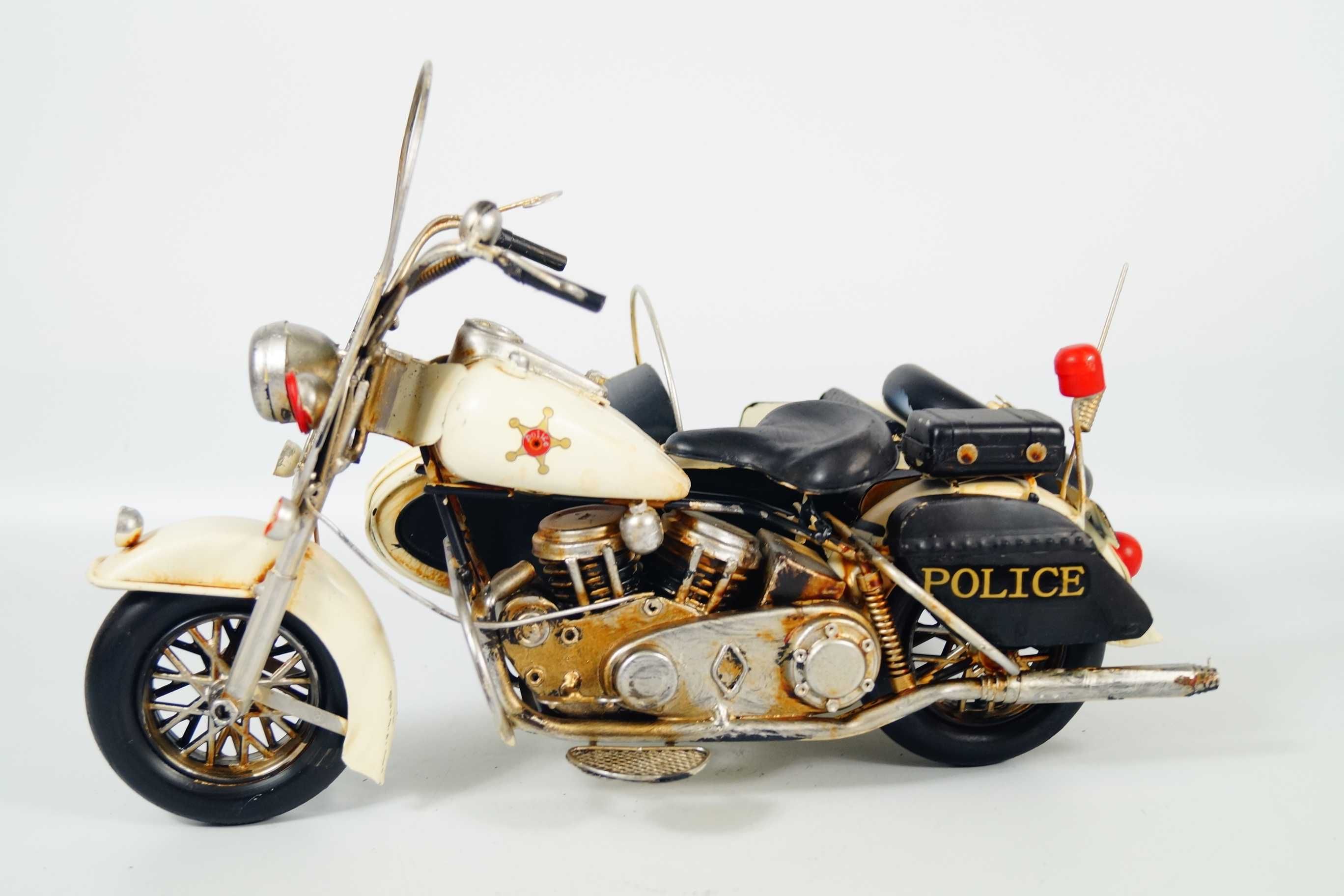 Metalowy pojazd - motocykl z dostawką rekwizyt model POLICE
