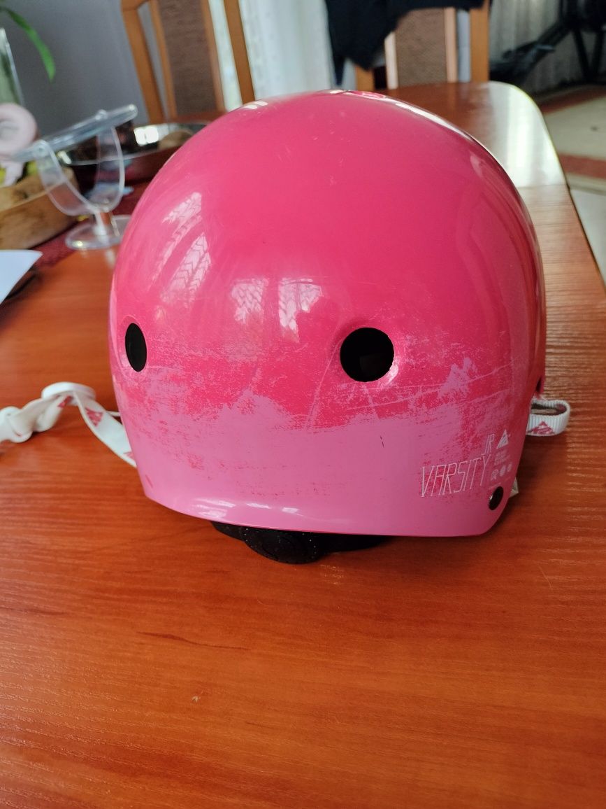 Kask rowerowy/ ma deskę rolki różowy