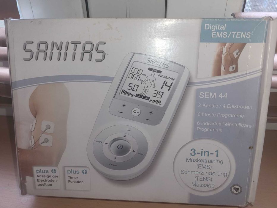 Масажер-міостимулятор Sanitas SEM 44