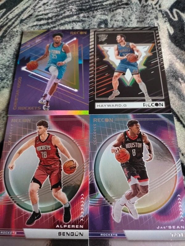 28 kart NBA Mix- Haunted, Recon, Status, Illusions, Prestige. Panini