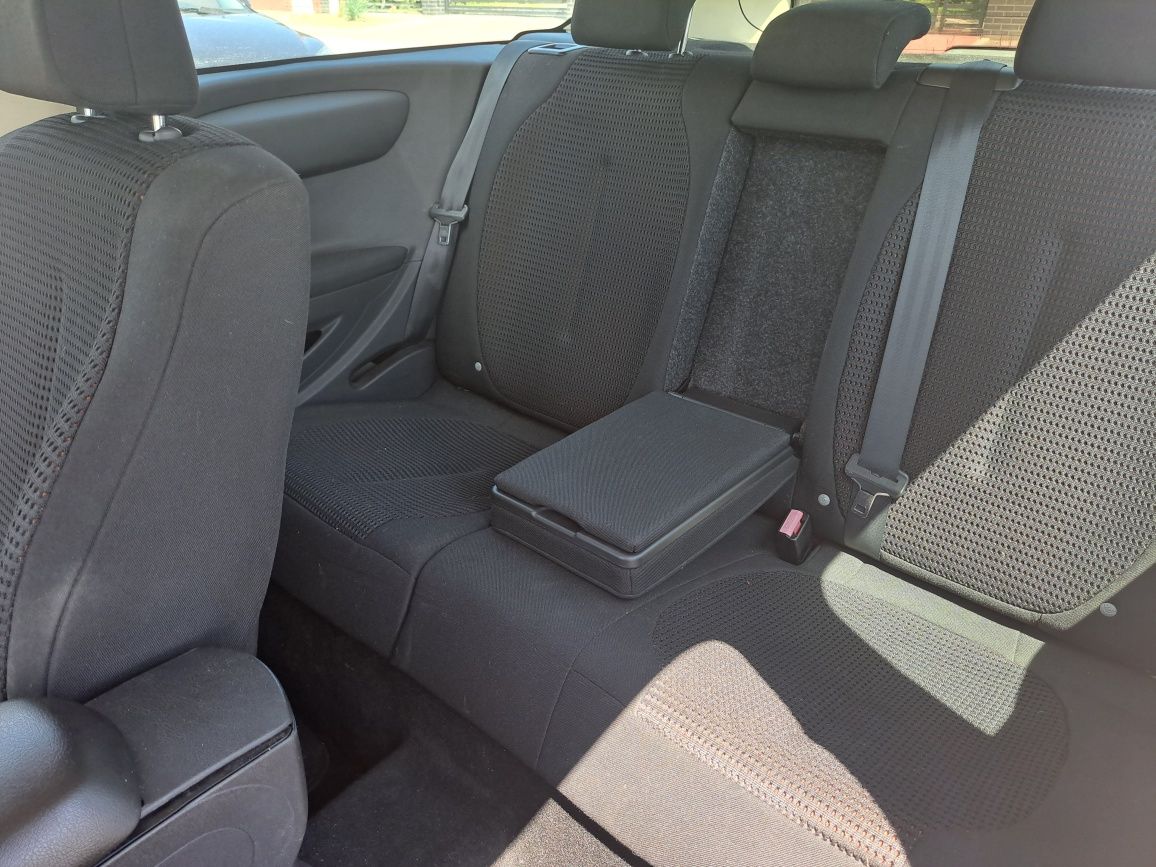 Citroen C4 benzyna 1,6 super stan Alu 17 opłacony