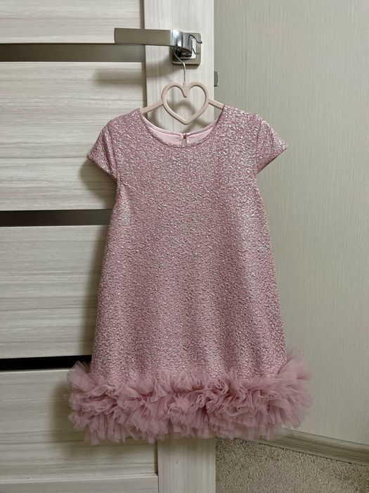 Святкова сукня дівчинки 120 см