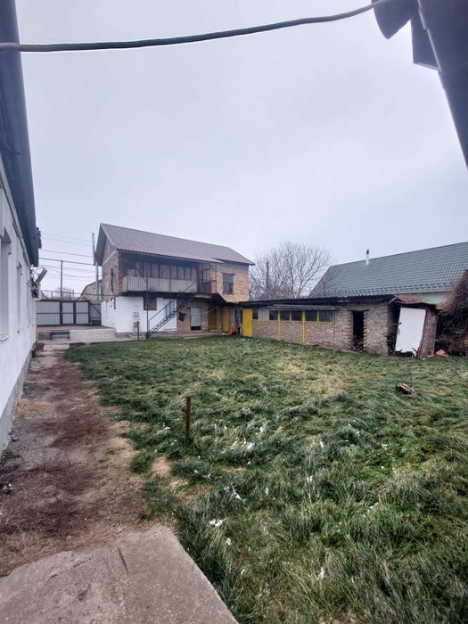 Святопетрівське центр села , фасадна ділянка під житло, бізнес