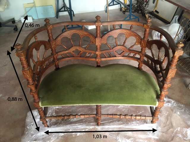 1 Cadeira de dois lugares, assentos em molas, forrado a veludo verde