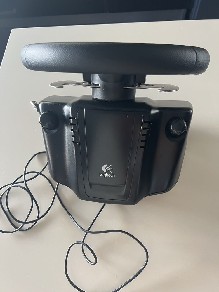 Volante G27 Boas condições