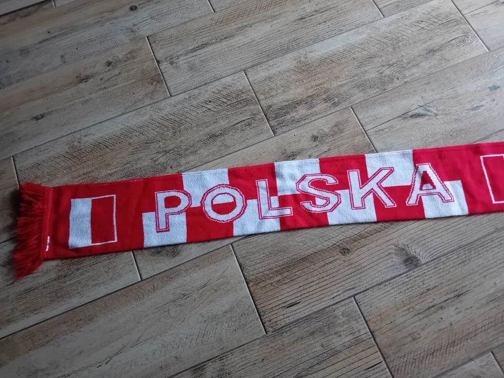 Szalik nowy dla kibica
