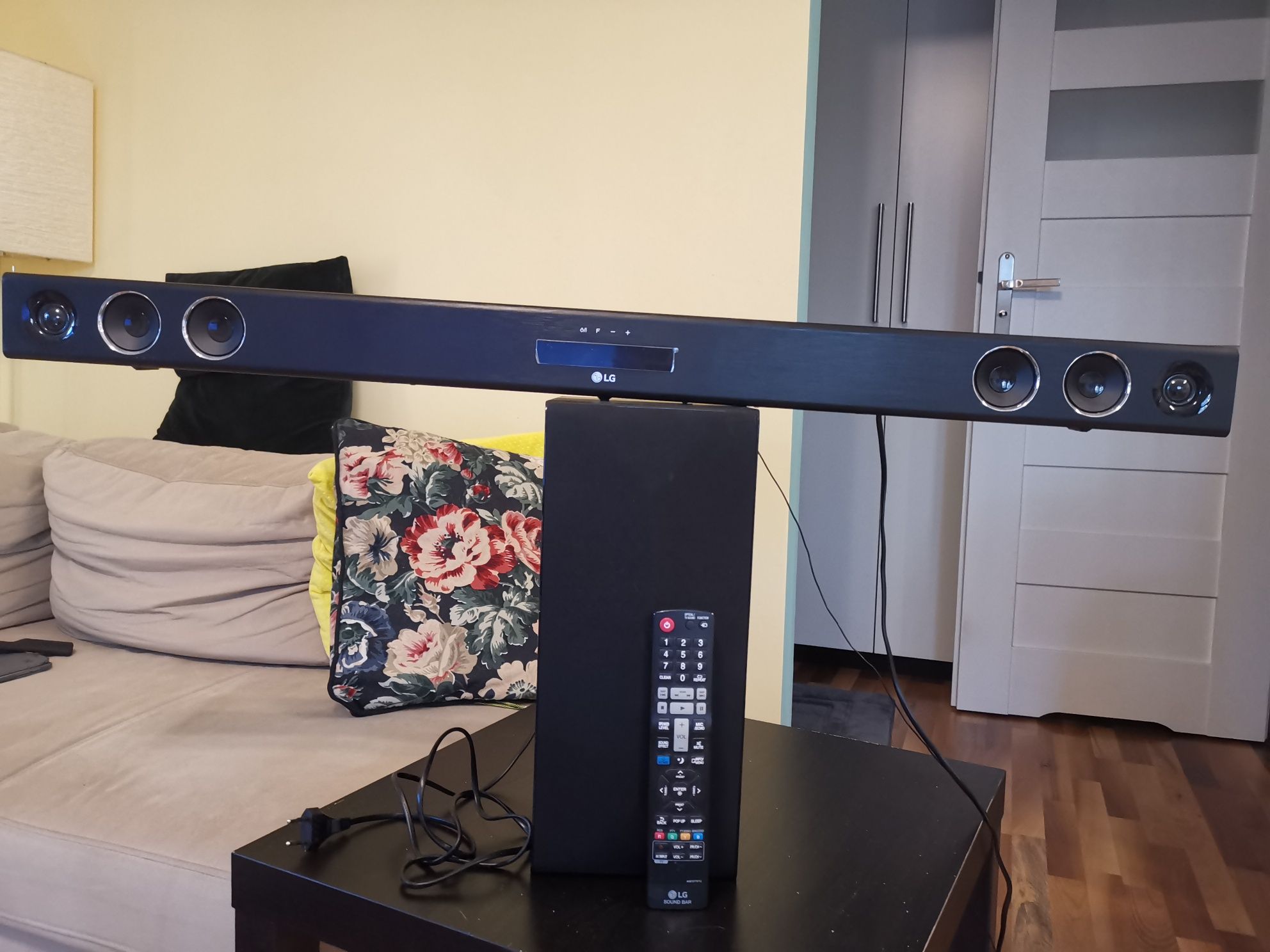 Soundbar LG mało używany