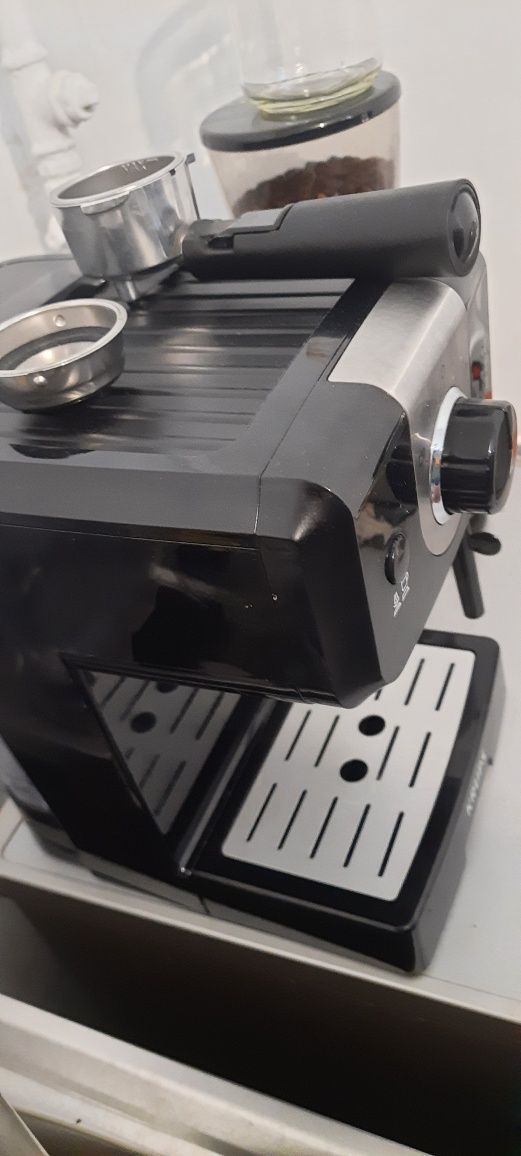 Ekspres kolbowy Krups Opio XP3208