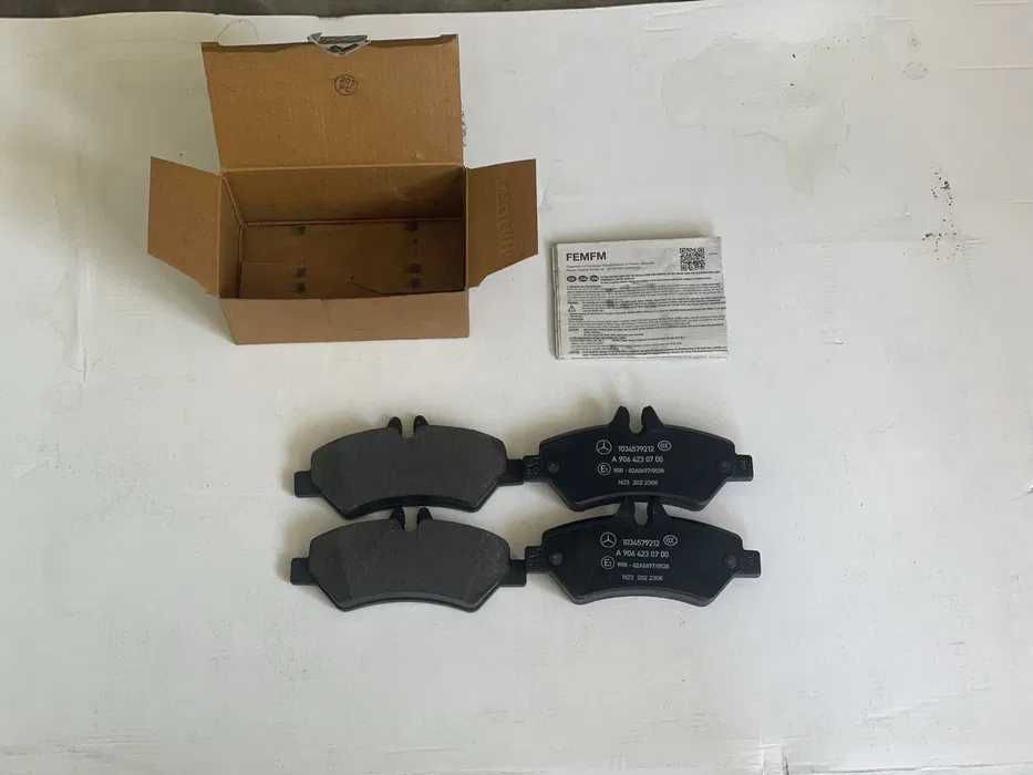 Колодки гальмівні тормозні задні Sprinter W906 w907 crafter original