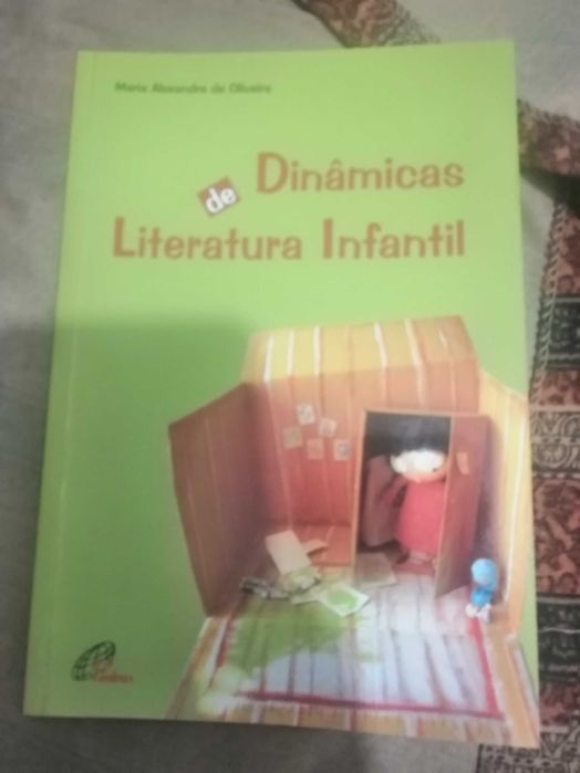 Vários livros diversas áreas