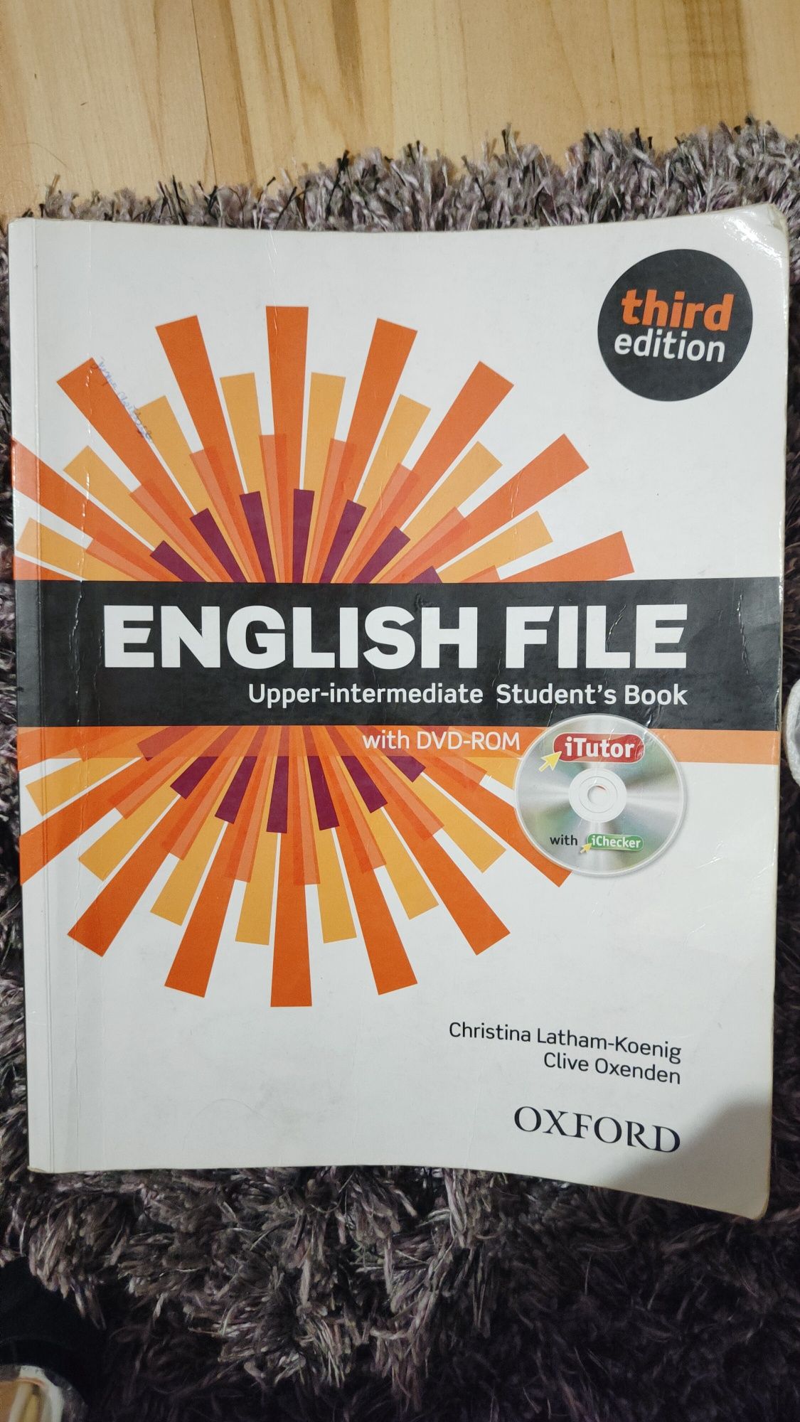 ENGLISH FILE Oxford, upper-intermediate student's book