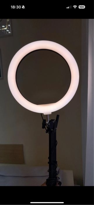 Lampa w bardzo dobrym stanie
