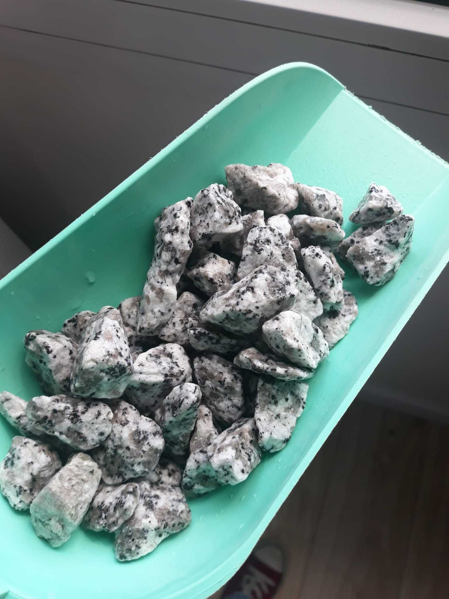 Grys granitowy dalmatyńczyk 16-22 mm granit worek 25 kg