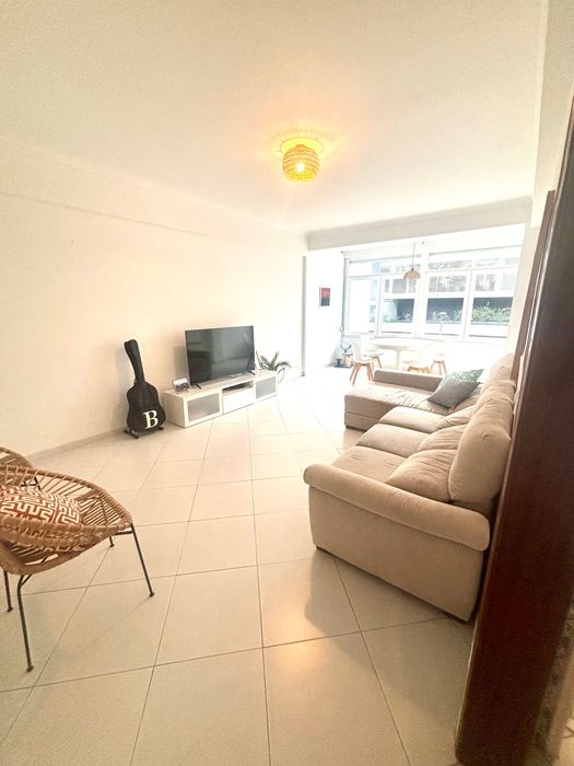 8 mins andando da Praia de Santo Amaro