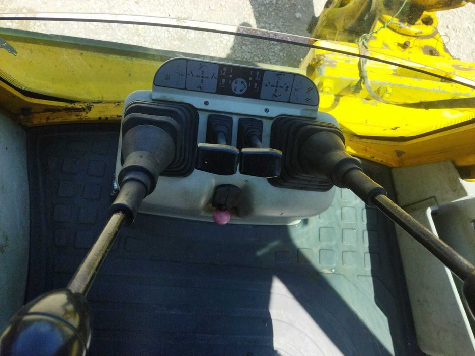 Kopatko-Ładowarka KOMATSU WB 91R Utility z 2000 Roku,CASE,JCB,CAT