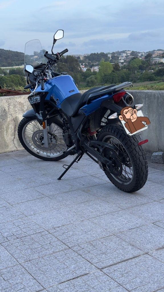 Vendo mota um dsr adventure 125cc