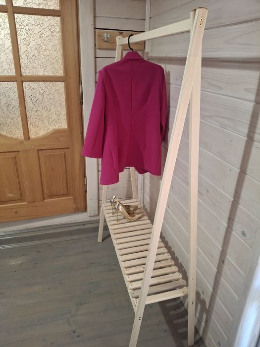 Стійка для одягу