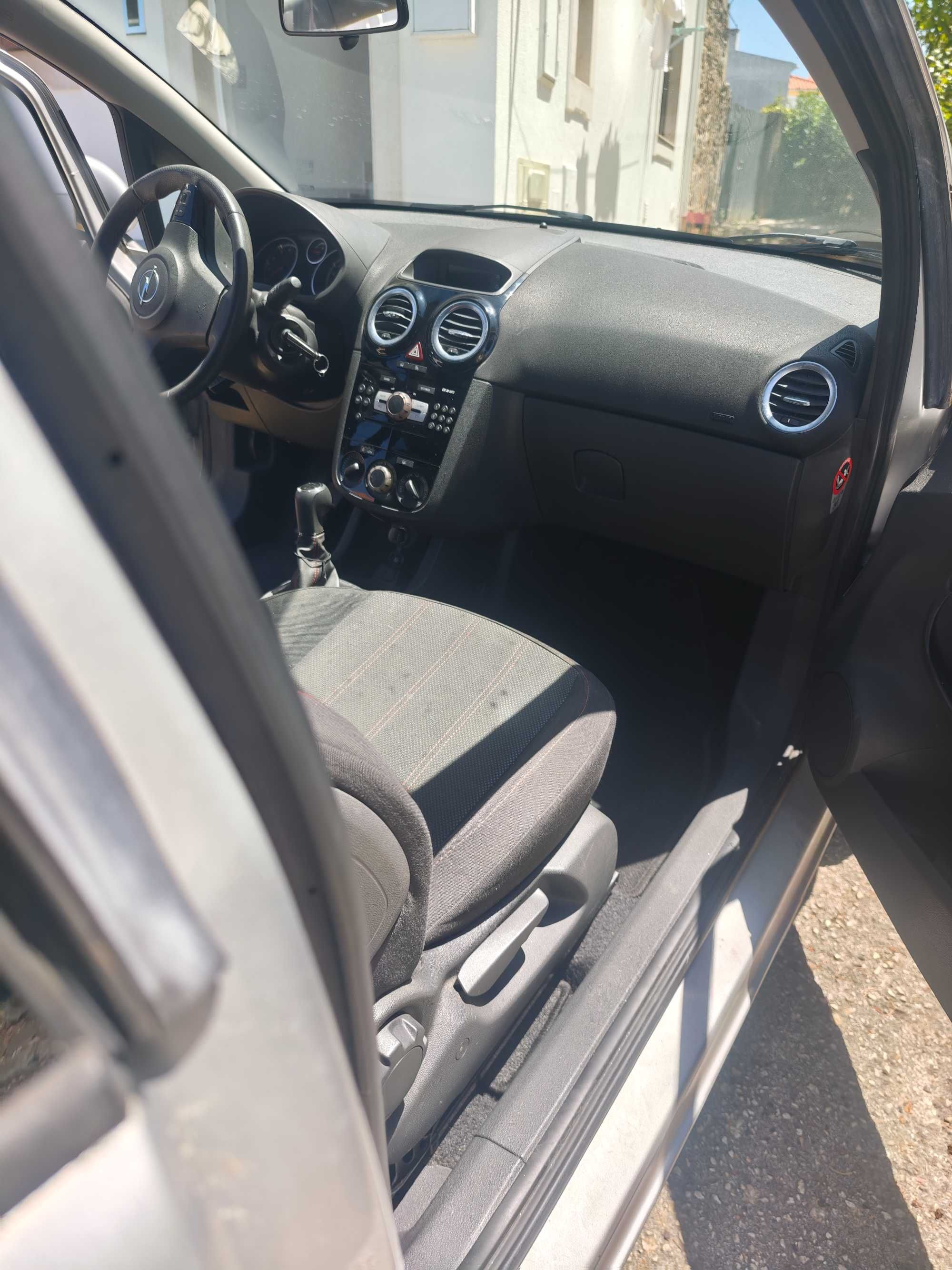 Opel corsa D Street edition 2012 gasolina
