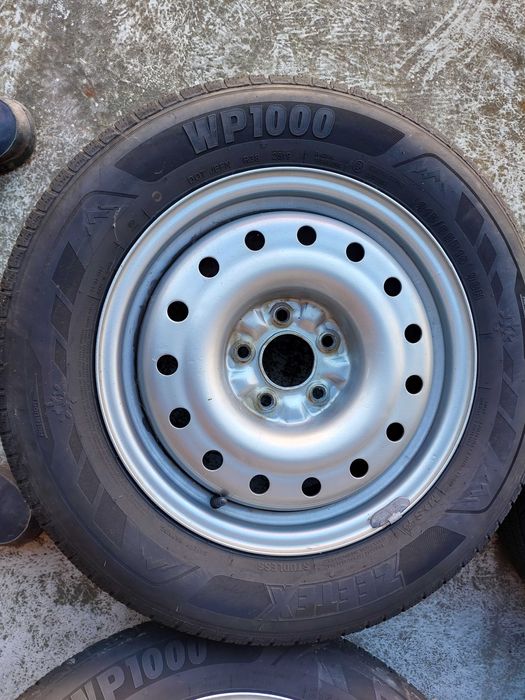 Koła  Felgi Opony Zimowe 215/65 R16 Nissan X-Trail T31 Zeetex WP1000