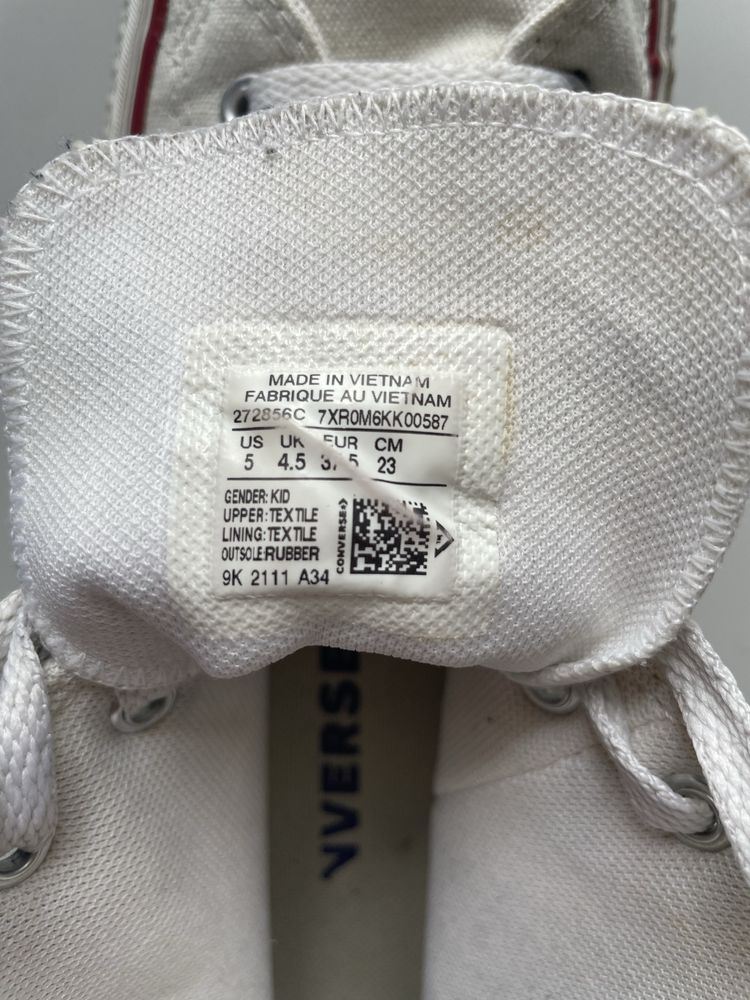 Converse biale na wysokiej podeszwie do kostki