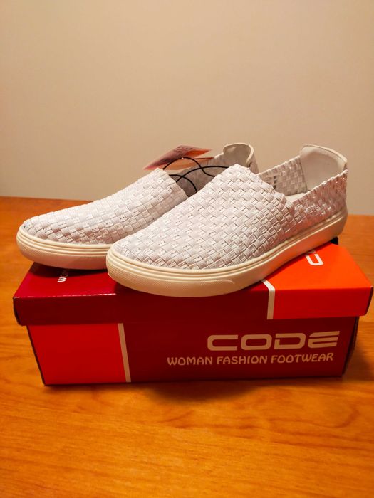 Calçado novo tam. 37