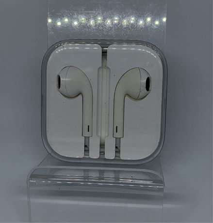 Наушники из комплекта iPod Nano