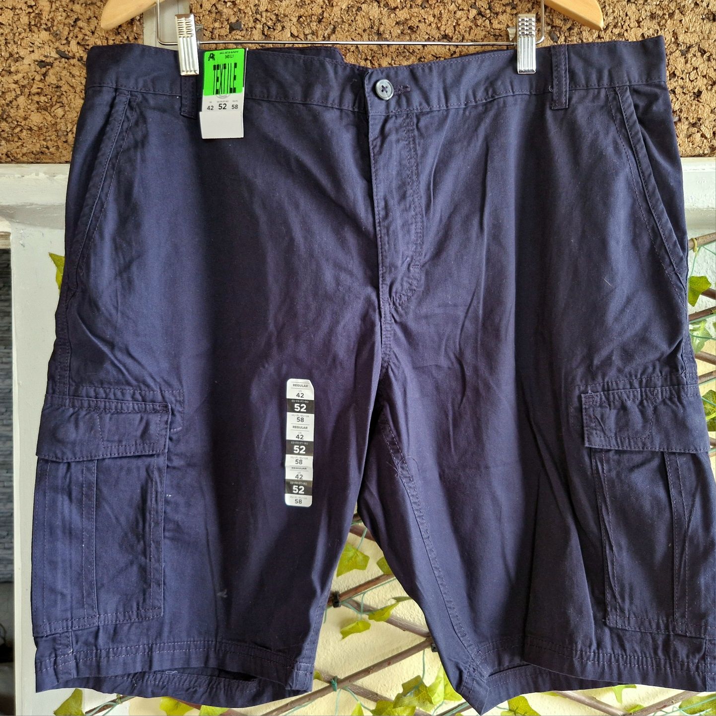 Calções bermudas novas com bolsos laterais em sarja
Xl n 48 n 50
Fabri