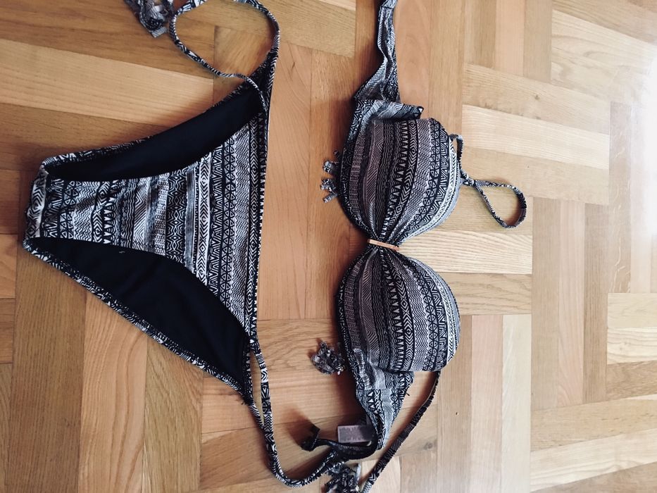 Купальники жіночі стан нового