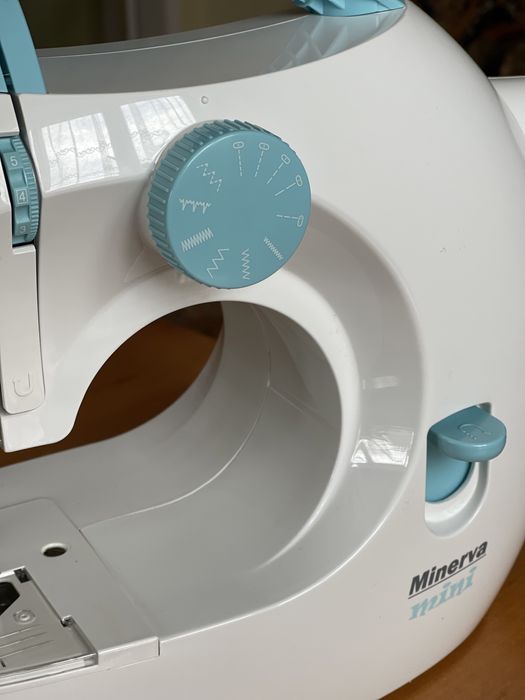 Minerva Mini швейна машинка б/у