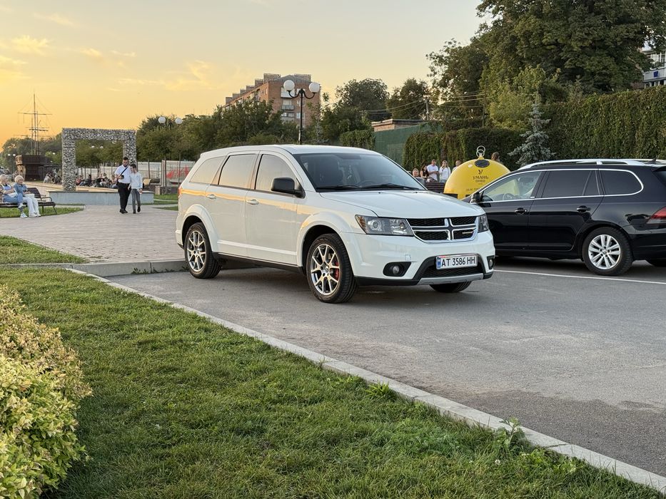 Продам автомобіль Dodge Journey 2.4 ( додж джорни)
