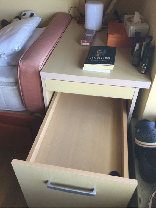 Sapateira com dois prateleiros