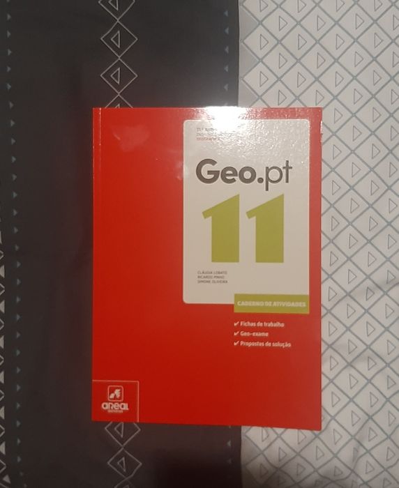 Caderno de atividades geografia 11°ano