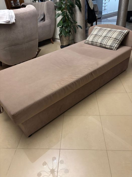 Łóżko / tapczan  jesdnoosobowy z pojemnikiem na posciel