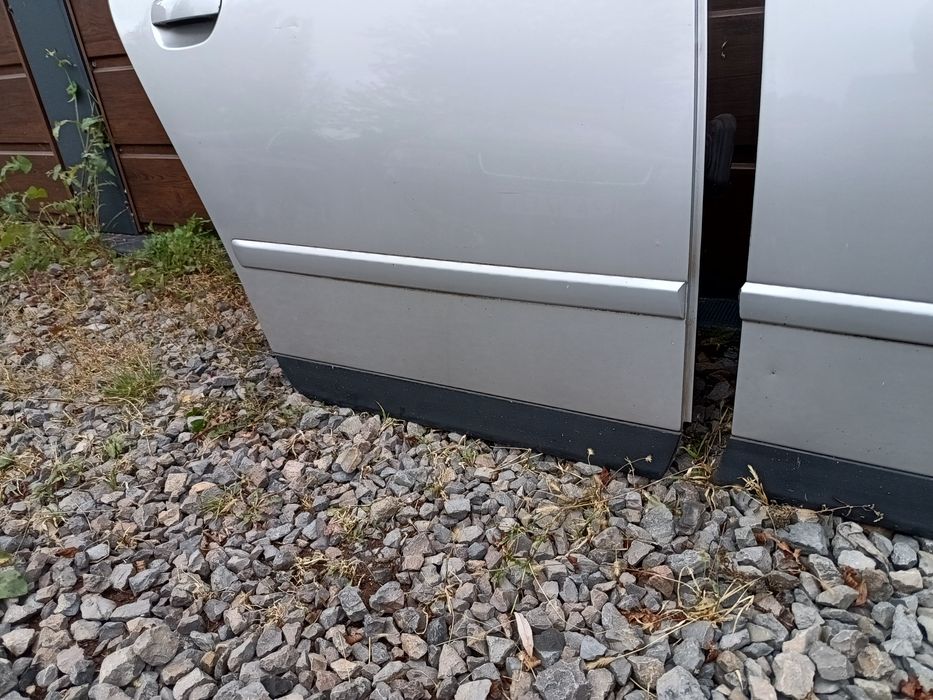 Drzwi listwa lewy prawy przód tył LY7W Audi A4 B6 kombi sedan części