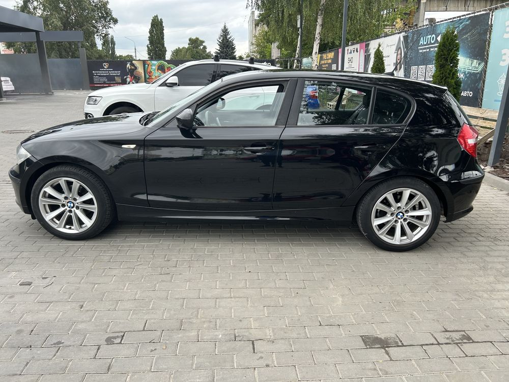 BMW 1 Series E87 — 2010 год, 2.0 бензин
