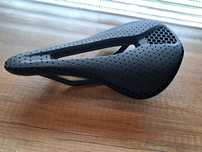 Siodełko RYET 3D HONEY COMB  carbon karbon