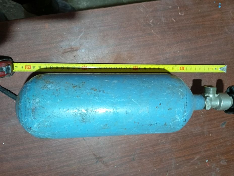 Продам балон 2л для кисню.