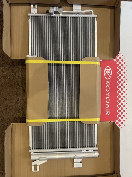 Радіатор кондиціонера Audi Q5